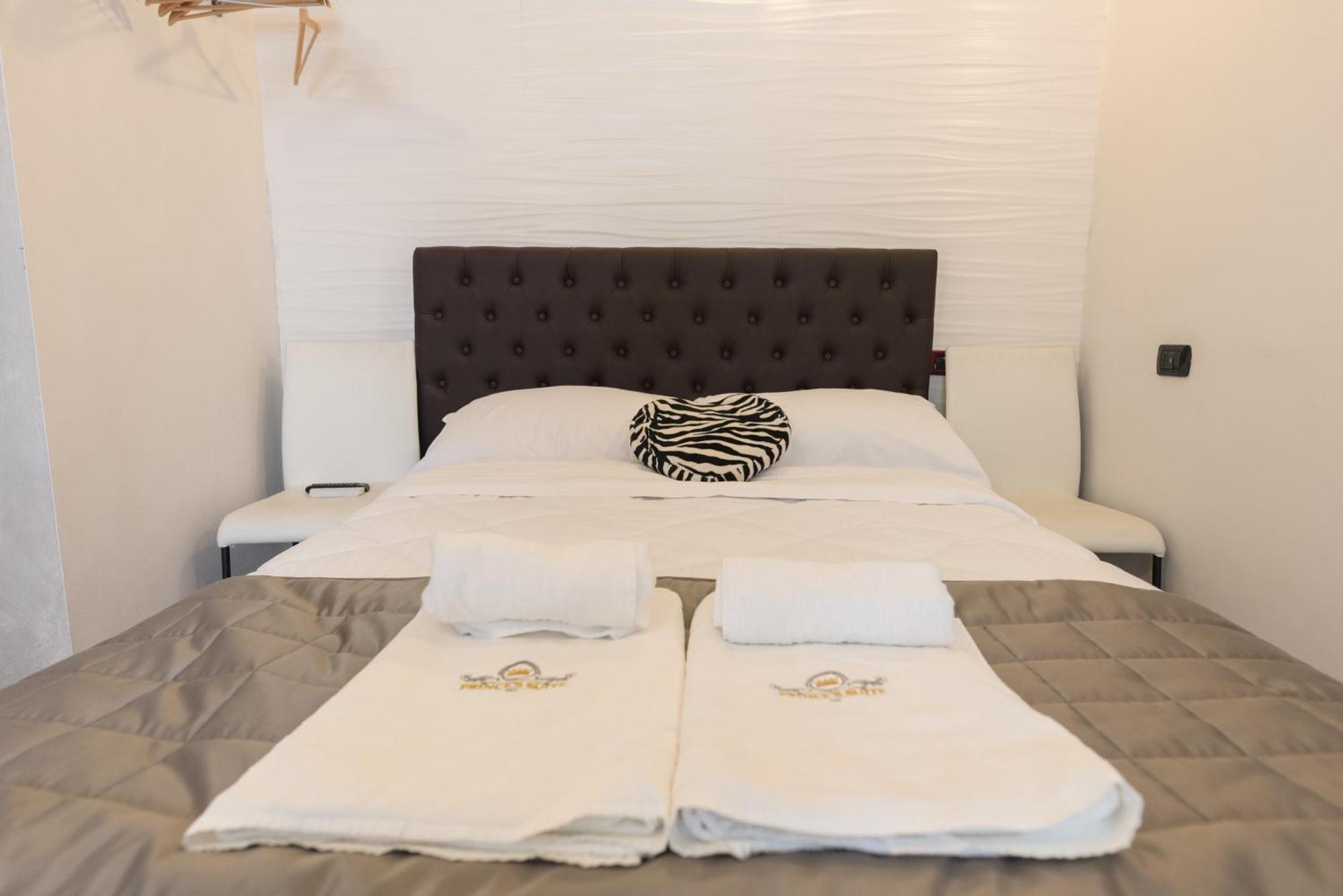 Prince'S Suite - Budget Rooms & Apt Piazza Del Popolo Rome Exterior photo